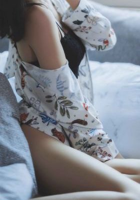 黑皮辣妹