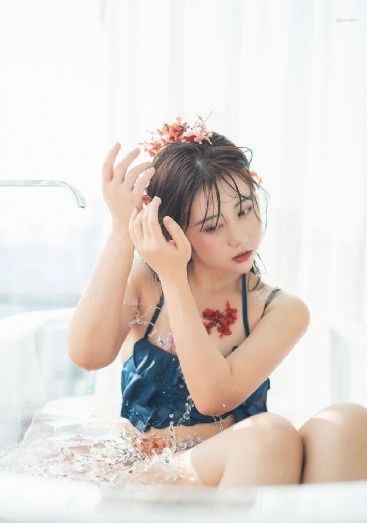 英语课代表趴着让我桶免费放