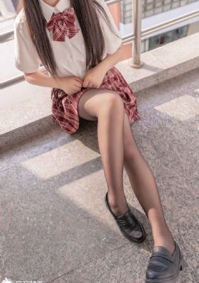 年轻女教师4三级