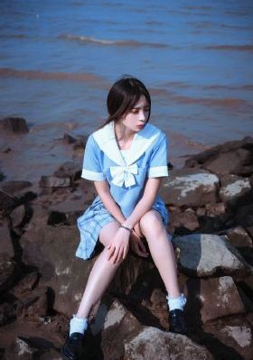 隔壁的女人